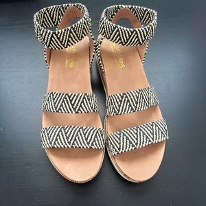 Catherine malandrino beachy sandals